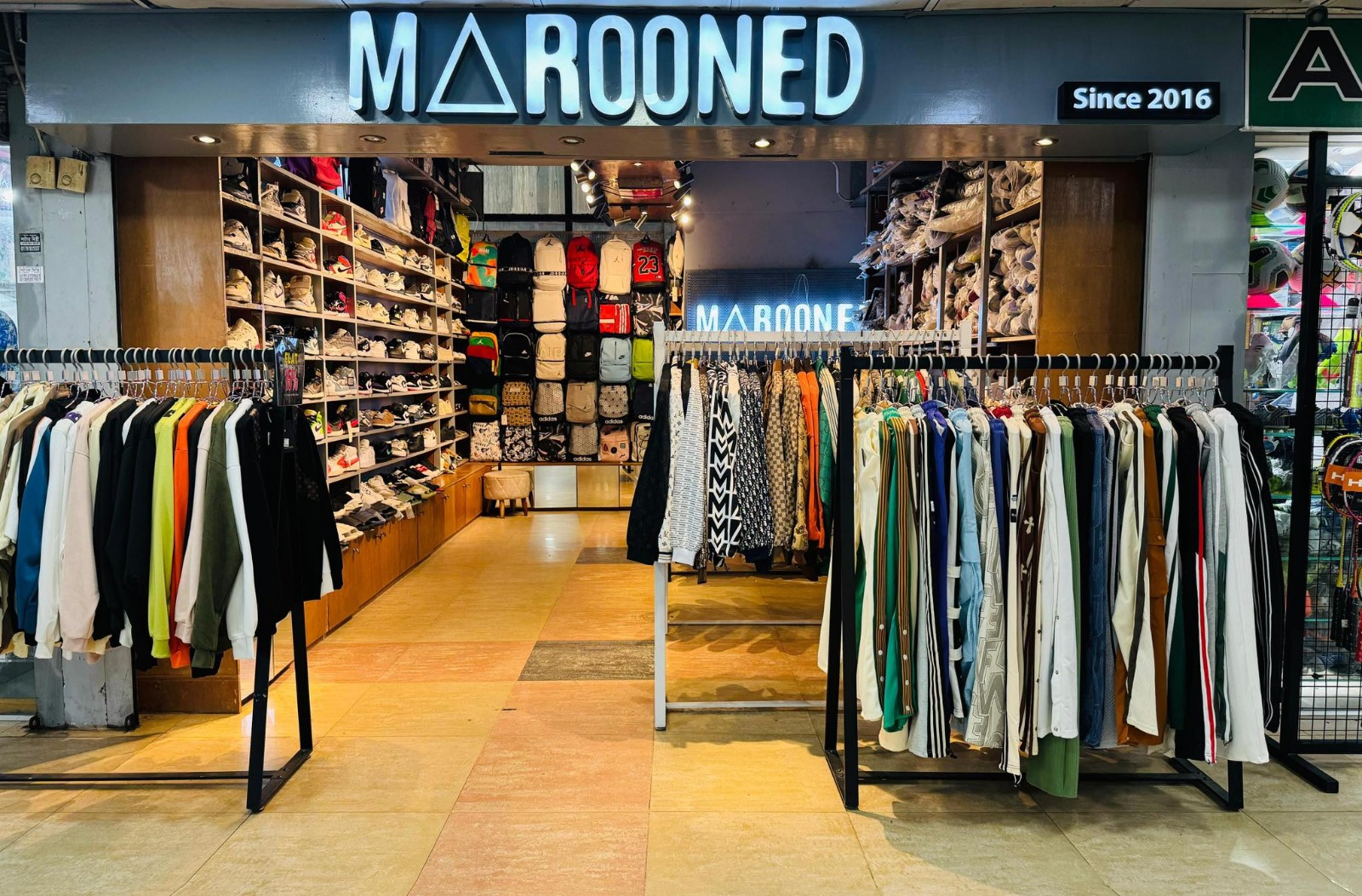 MAROONED UTTARA BRANCH